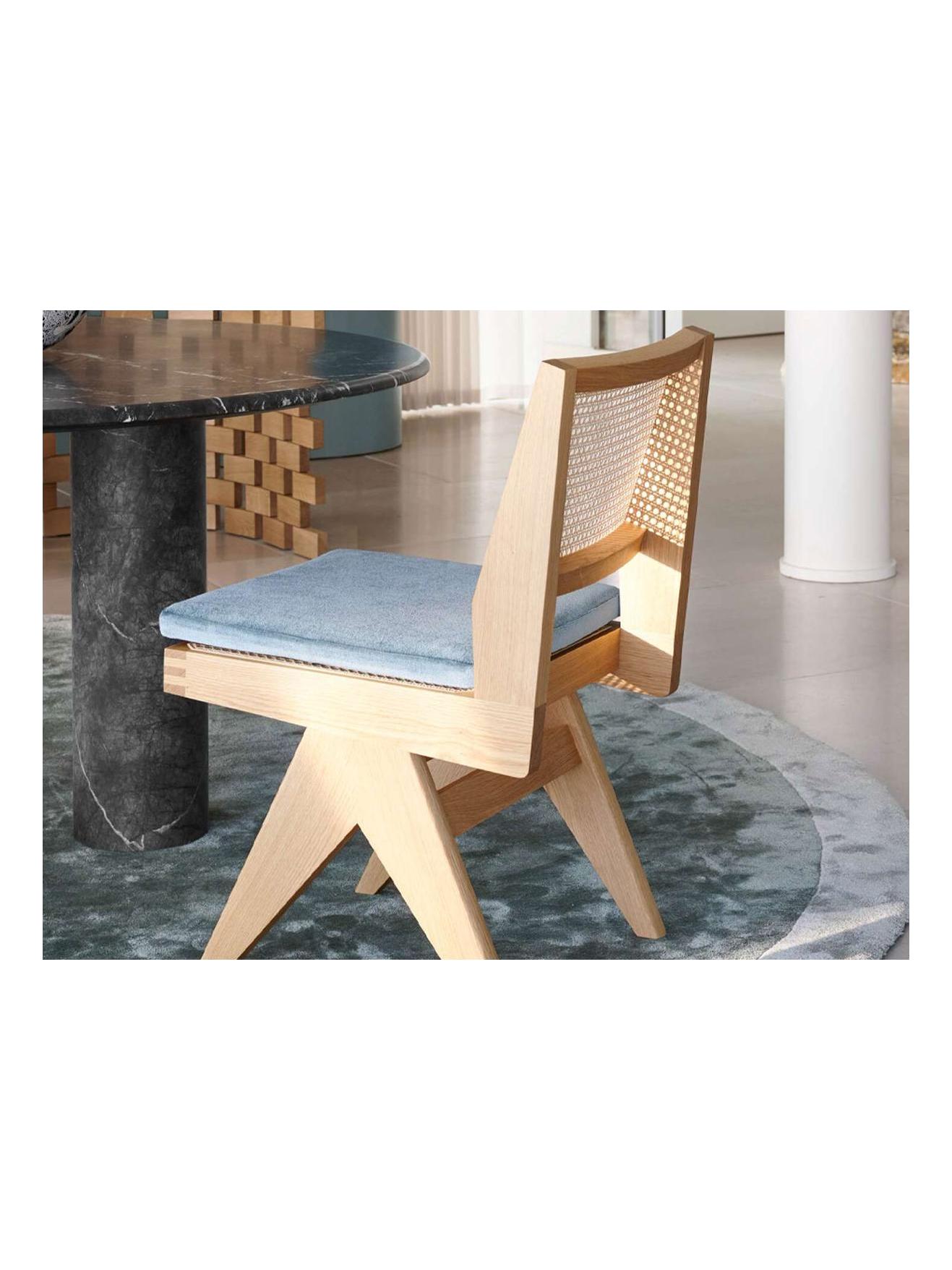 https://objectstorage.ap-seoul-1.oraclecloud.com/n/cnk6gaix2gpw/b/loqoqo-conv/o/cassina/jeanneret-055-capitol-complex-chair-natural-oak/055-capitol-cassina_1.jpg