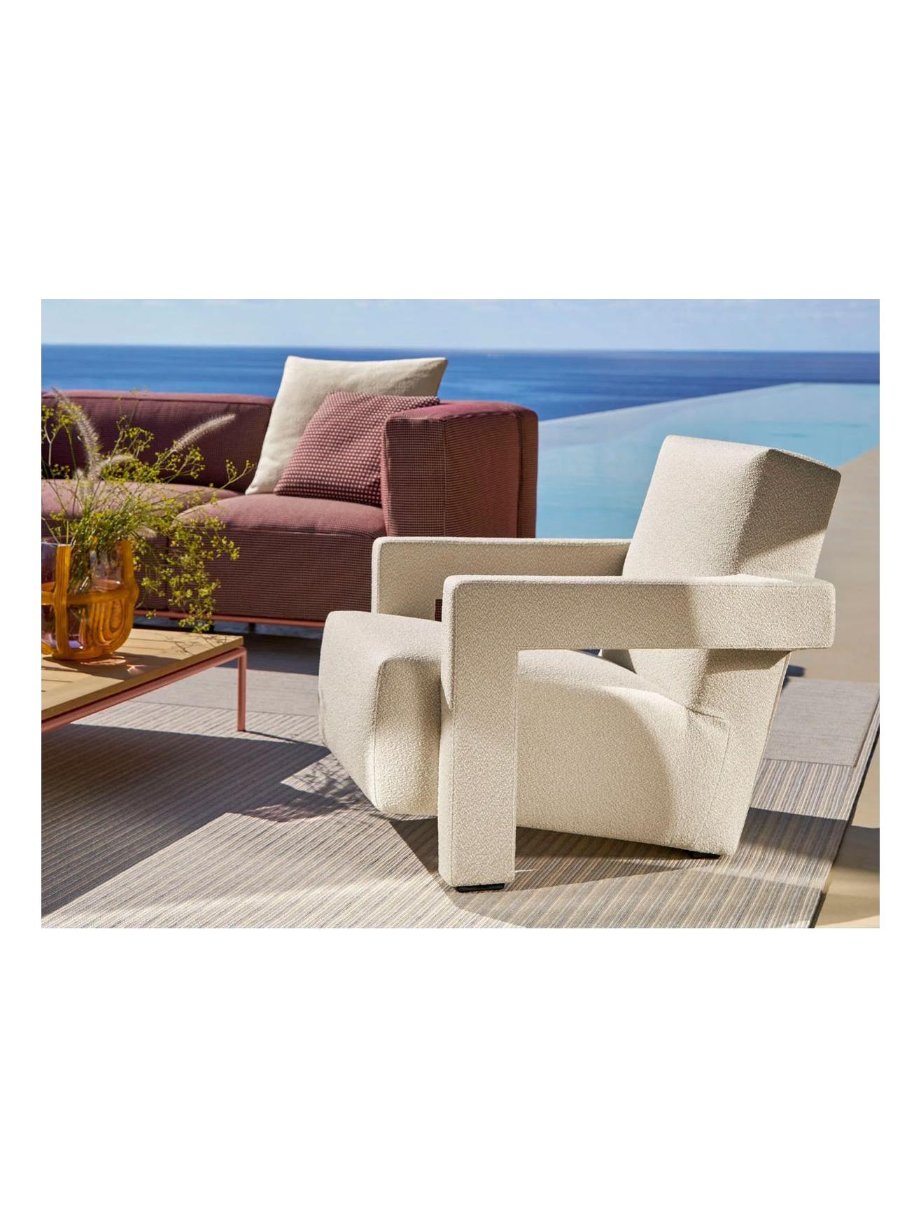 https://objectstorage.ap-seoul-1.oraclecloud.com/n/cnk6gaix2gpw/b/loqoqo-conv/o/cassina/utrecht-xl-outdoor-armchair-futura-bianco-lino/cassina-utrecht-futura-bianco2.jpg
