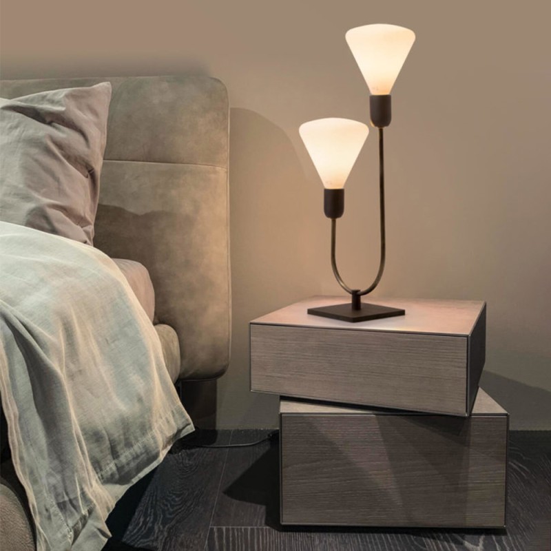 https://objectstorage.ap-seoul-1.oraclecloud.com/n/cnk6gaix2gpw/b/loqoqo-conv/o/cattaneo-lampadari/cattaneo-smith-2-l-table-lamp-in-brass-2-arms-for-indoor/69465.jpg