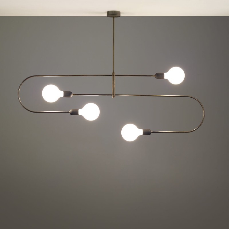 https://objectstorage.ap-seoul-1.oraclecloud.com/n/cnk6gaix2gpw/b/loqoqo-conv/o/cattaneo-lampadari/cattaneo-smith-4-s-suspension-lamp-in-brass-4-sources/69430.jpg