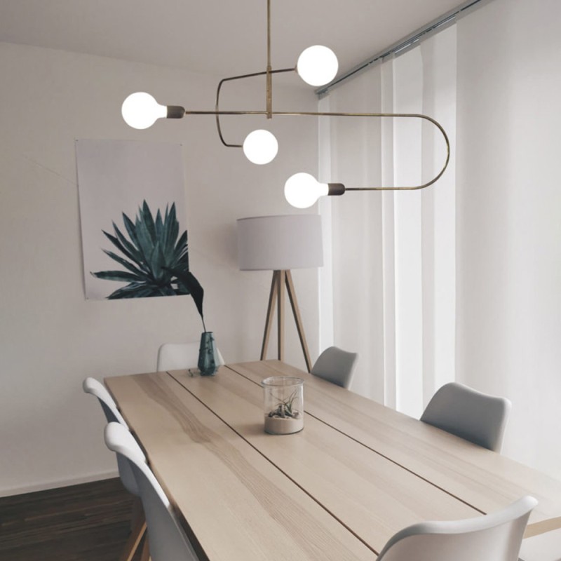 https://objectstorage.ap-seoul-1.oraclecloud.com/n/cnk6gaix2gpw/b/loqoqo-conv/o/cattaneo-lampadari/cattaneo-smith-4-s-suspension-lamp-in-brass-4-sources/69431.jpg
