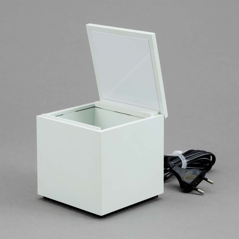 https://objectstorage.ap-seoul-1.oraclecloud.com/n/cnk6gaix2gpw/b/loqoqo-conv/o/cini-and-nils/ciniand-nils-cuboluce-led-table-lamp/50980.jpg