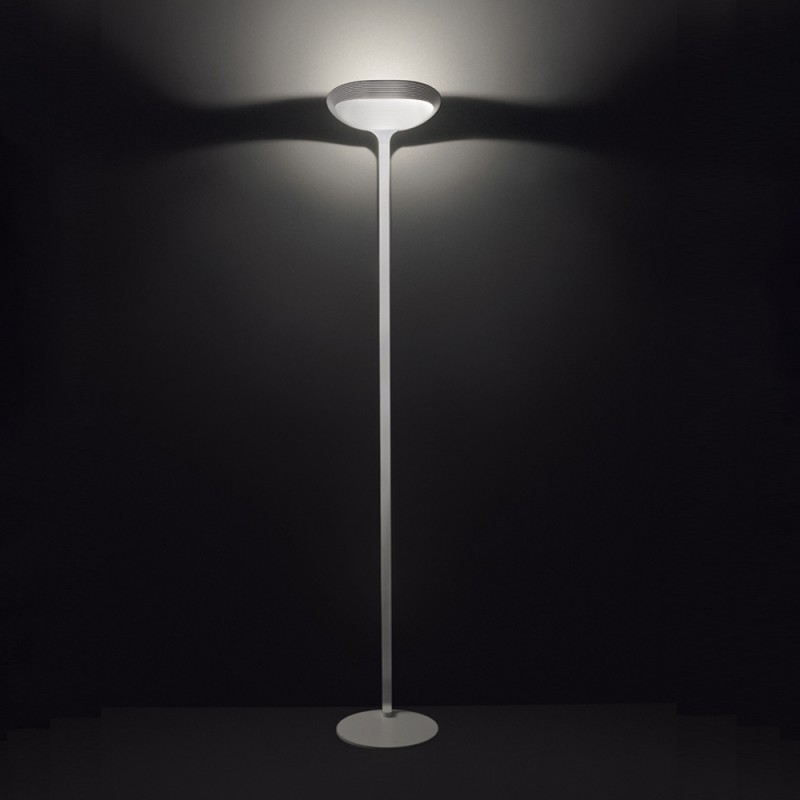 https://objectstorage.ap-seoul-1.oraclecloud.com/n/cnk6gaix2gpw/b/loqoqo-conv/o/cini-and-nils/ciniand-nils-sestessa-led-floor-lamp/102702.jpg
