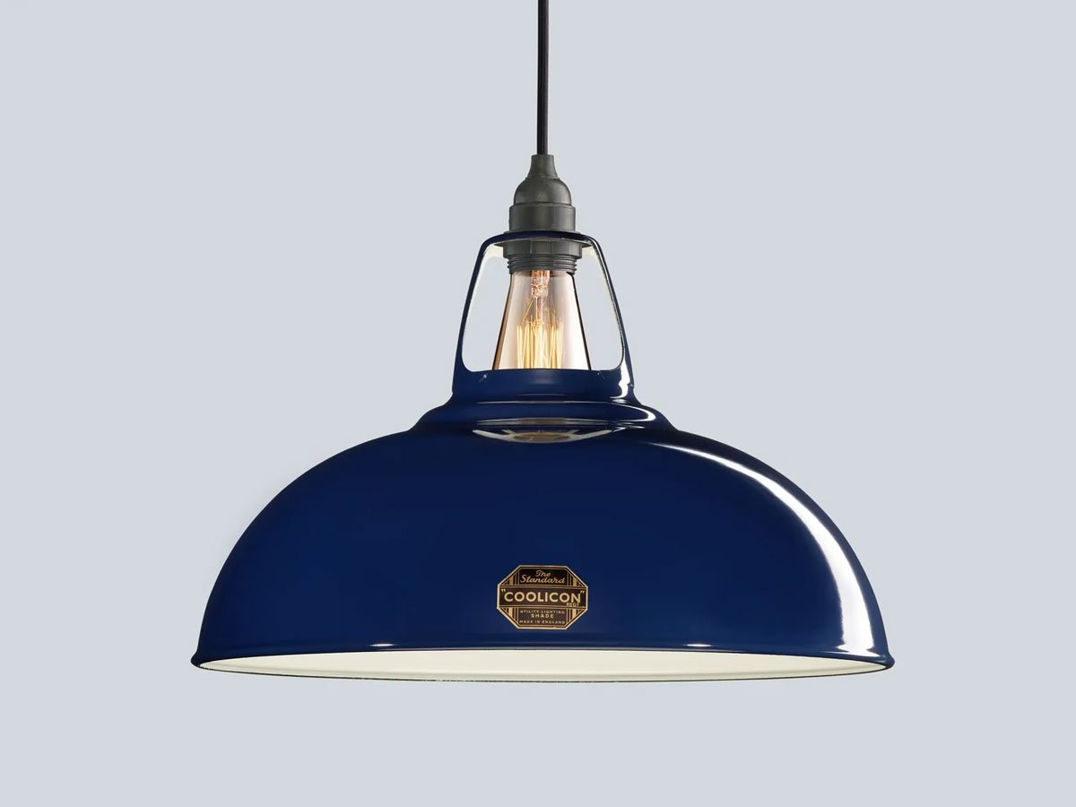 https://objectstorage.ap-seoul-1.oraclecloud.com/n/cnk6gaix2gpw/b/loqoqo-conv/o/coolicon-lighting/the-standard-collection-large-1933-™-suspension-lamp/the-standard-royal-blue.jpg