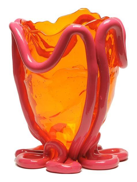 https://objectstorage.ap-seoul-1.oraclecloud.com/n/cnk6gaix2gpw/b/loqoqo-conv/o/corsi-design/indian-summer-vase-clear-orange-e-matt-fuchsia/corsi-design-indian-summer-vase-s-clear-orange-matt-fucsia.jpg
