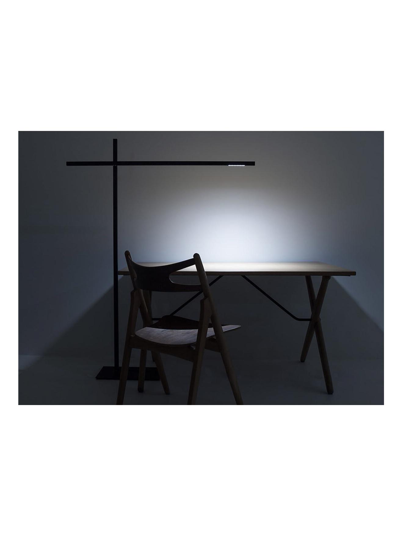 https://objectstorage.ap-seoul-1.oraclecloud.com/n/cnk6gaix2gpw/b/loqoqo-conv/o/davide-groppi/hashi-floor-lamp/hashi-floor-lamp-davide-groppi-contest.jpg