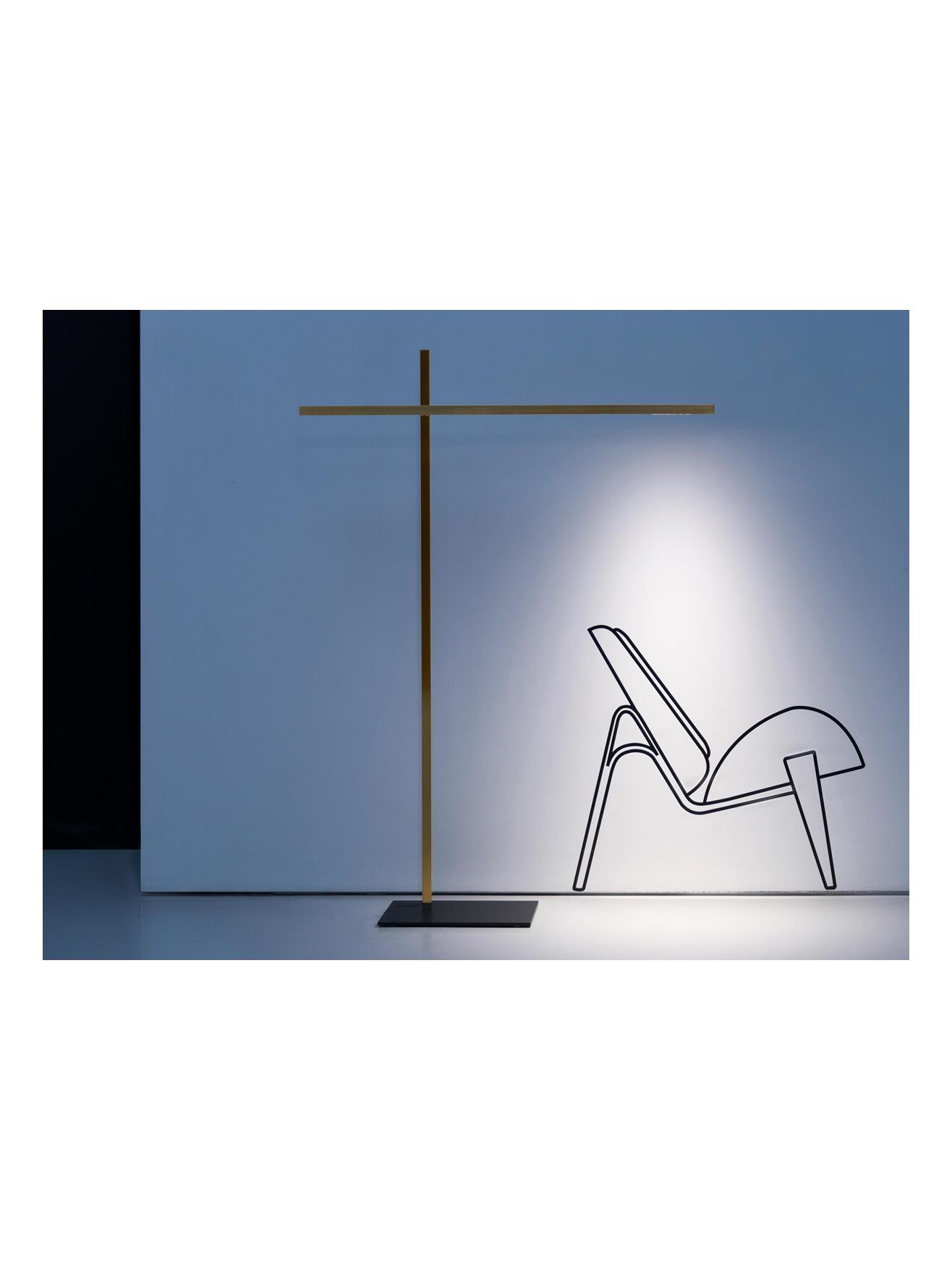 https://objectstorage.ap-seoul-1.oraclecloud.com/n/cnk6gaix2gpw/b/loqoqo-conv/o/davide-groppi/hashi-floor-lamp/hashi_brass.jpg