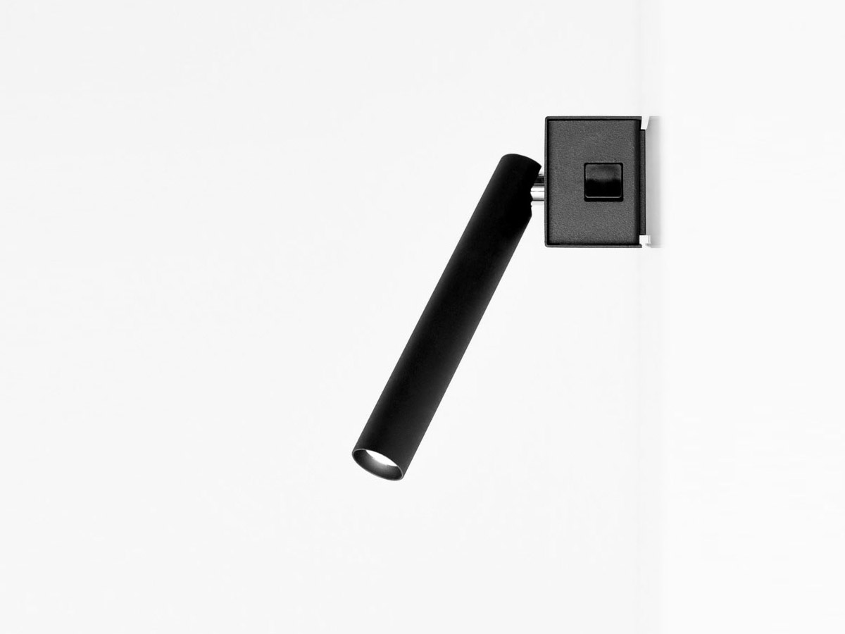 https://objectstorage.ap-seoul-1.oraclecloud.com/n/cnk6gaix2gpw/b/loqoqo-conv/o/davide-groppi/mira-switch-wall-lamp/mira-switch-black-.jpg