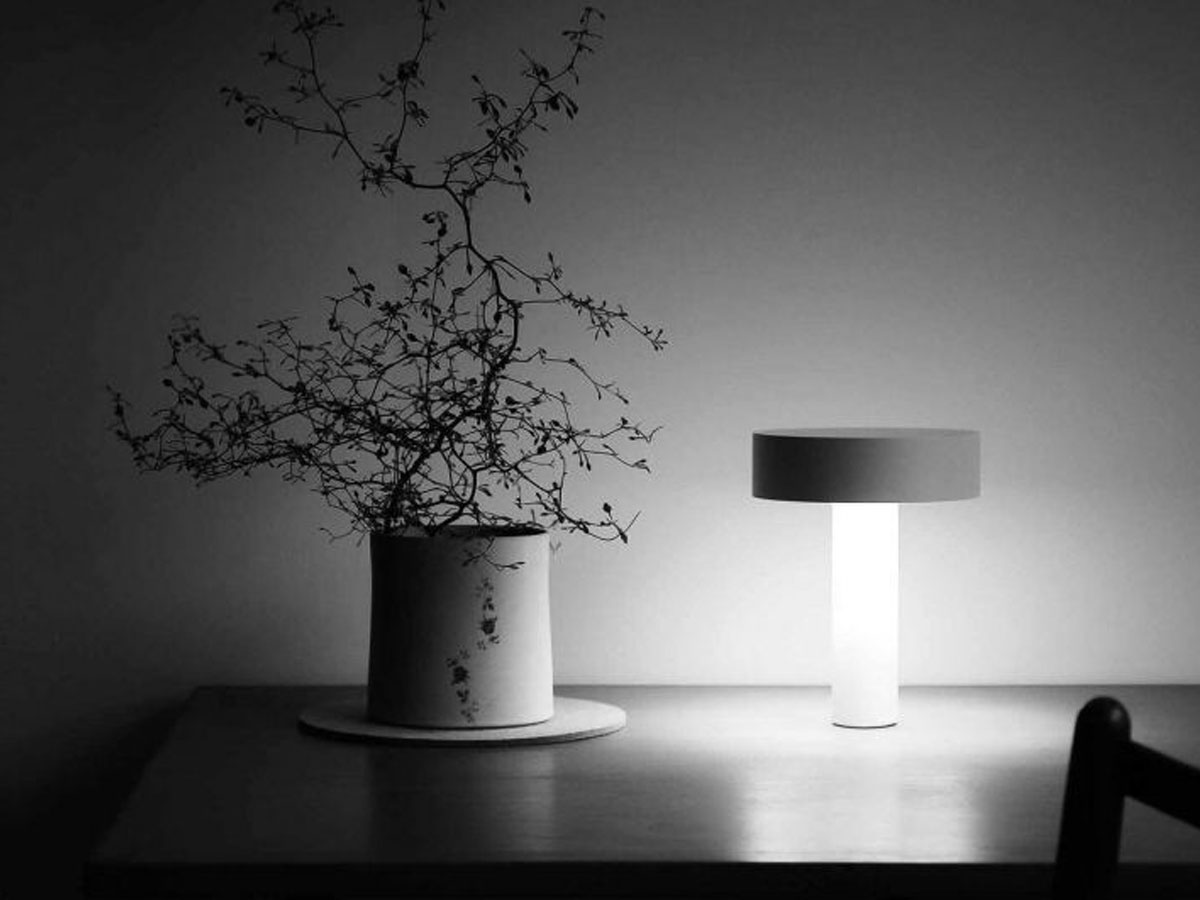 https://objectstorage.ap-seoul-1.oraclecloud.com/n/cnk6gaix2gpw/b/loqoqo-conv/o/davide-groppi/popup-table-lamp/groppi-popup.jpg