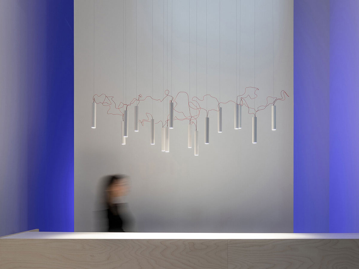 https://objectstorage.ap-seoul-1.oraclecloud.com/n/cnk6gaix2gpw/b/loqoqo-conv/o/davide-groppi/simbiosi-suspension-lamp-white-3000-k/groppi-lampada-simbiosi.jpg