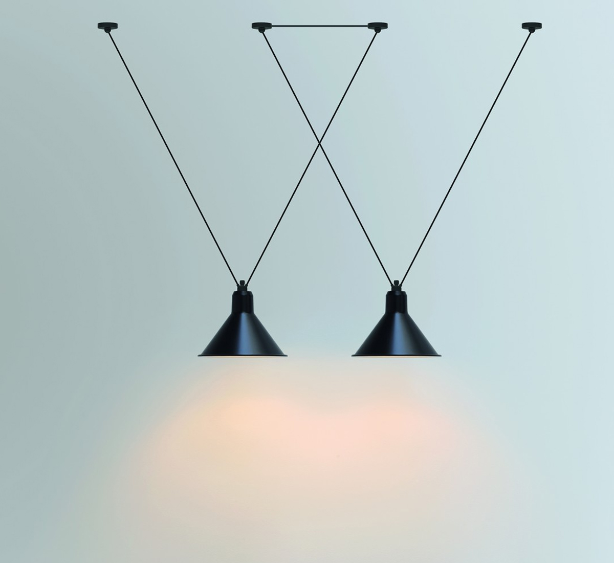 https://objectstorage.ap-seoul-1.oraclecloud.com/n/cnk6gaix2gpw/b/loqoqo-conv/o/dc-weditions/n-323-conic-xl-suspension-lamp/323-conic.jpg