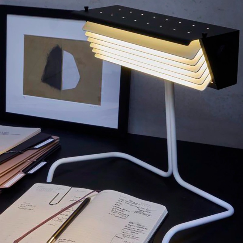 https://objectstorage.ap-seoul-1.oraclecloud.com/n/cnk6gaix2gpw/b/loqoqo-conv/o/dcw/biny-table-lamp/116557.jpg