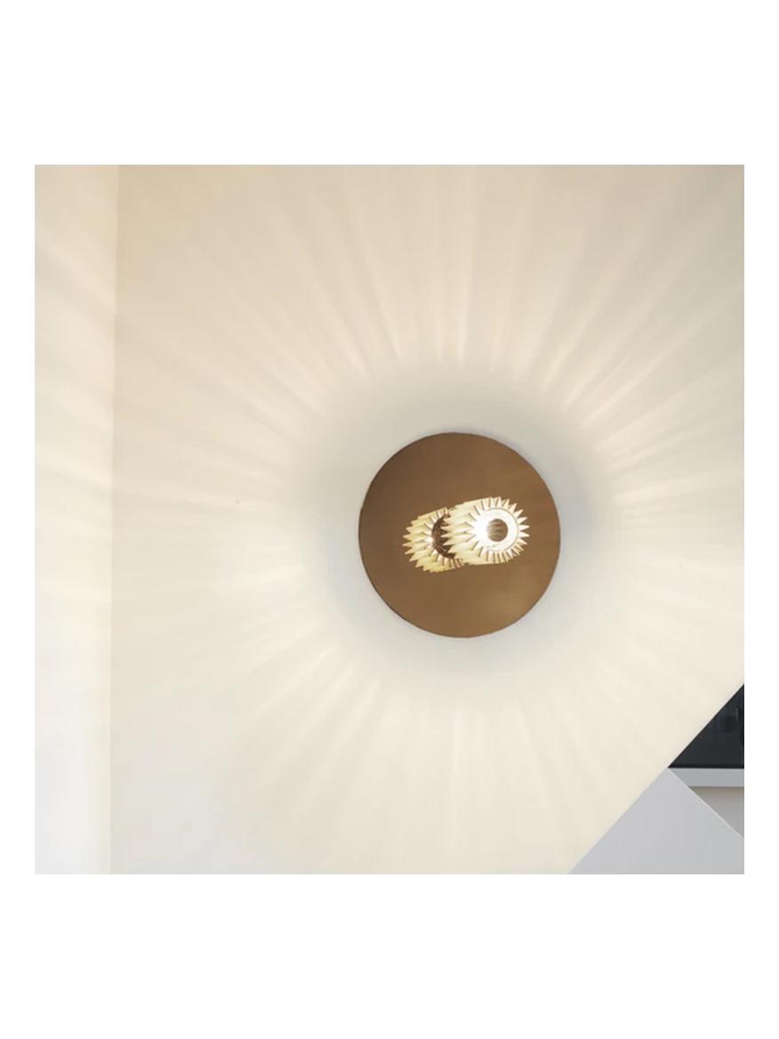https://objectstorage.ap-seoul-1.oraclecloud.com/n/cnk6gaix2gpw/b/loqoqo-conv/o/dcw/in-the-sun-wall-ceiling-lamp/150902.jpg