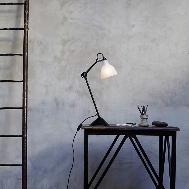 https://objectstorage.ap-seoul-1.oraclecloud.com/n/cnk6gaix2gpw/b/loqoqo-conv/o/dcw/lampe-gras-205-table-lamp/108580.jpg