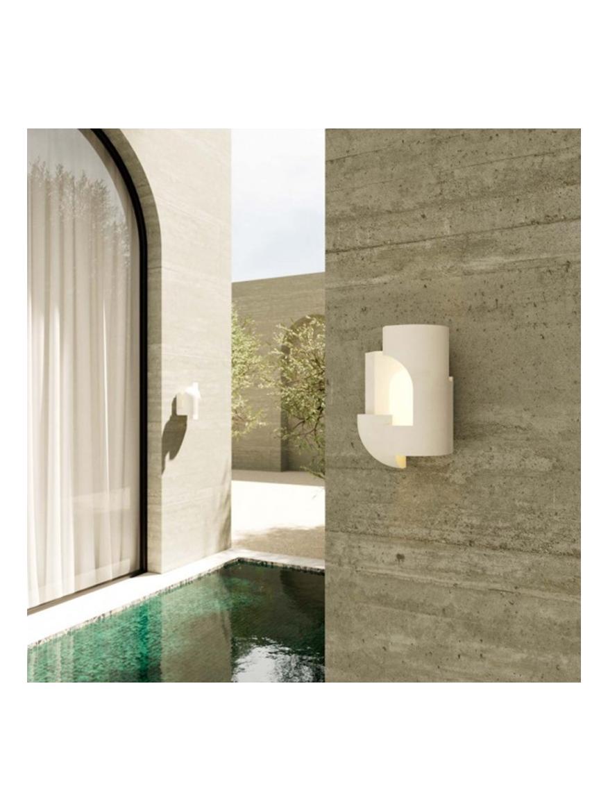 https://objectstorage.ap-seoul-1.oraclecloud.com/n/cnk6gaix2gpw/b/loqoqo-conv/o/dcw/soul-outdoor-led-wall-lamp/152981.jpg