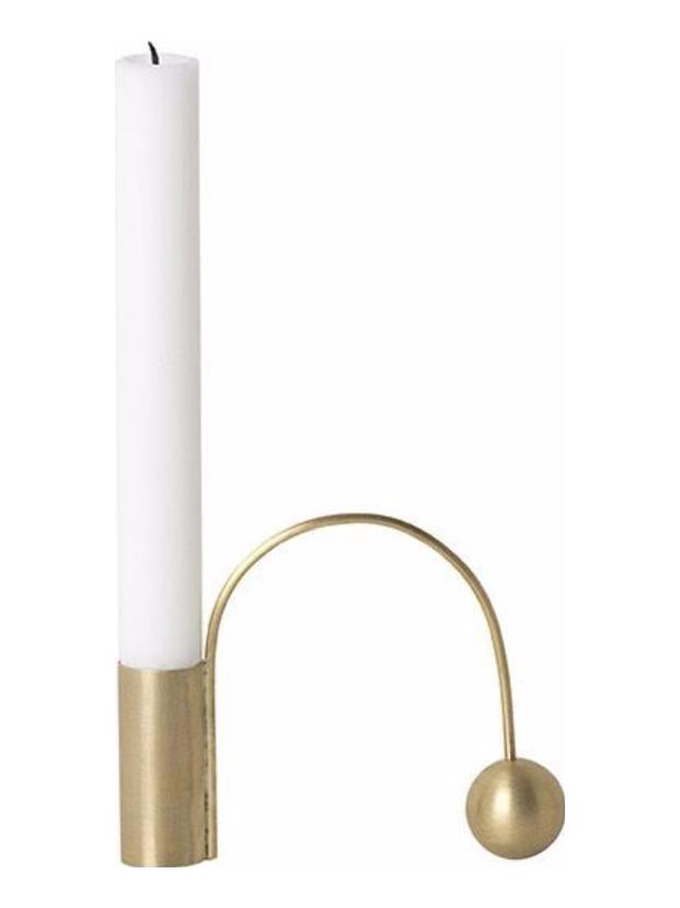 https://objectstorage.ap-seoul-1.oraclecloud.com/n/cnk6gaix2gpw/b/loqoqo-conv/o/ferm-living/balance-candle-holder-brass/balance-candle-holder-1.jpg