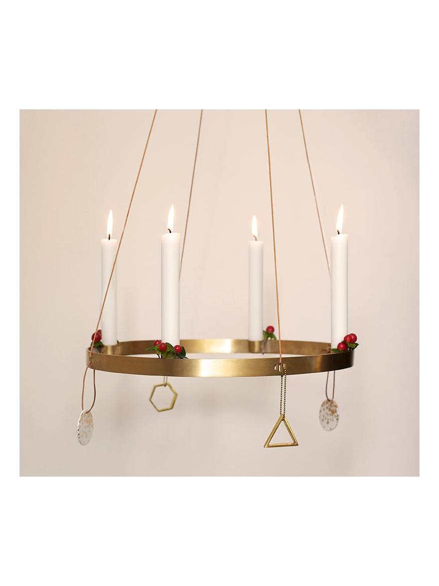 https://objectstorage.ap-seoul-1.oraclecloud.com/n/cnk6gaix2gpw/b/loqoqo-conv/o/ferm-living/brass-ornament/candle-holder-circle_1.jpg