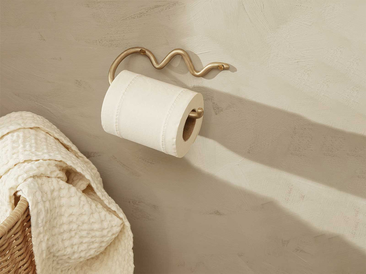 https://objectstorage.ap-seoul-1.oraclecloud.com/n/cnk6gaix2gpw/b/loqoqo-conv/o/ferm-living/curvature-toilet-paper-holder/curvature-toilet-paper-holder-brass-fermliving-1.jpg
