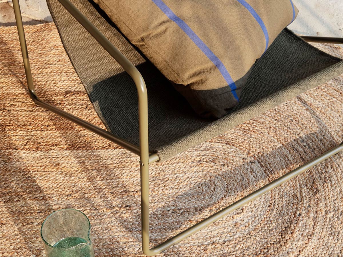 https://objectstorage.ap-seoul-1.oraclecloud.com/n/cnk6gaix2gpw/b/loqoqo-conv/o/ferm-living/desert-lounge-chair-olive-frame/desert-lounge-chair-ferm-living-olive-detailu.jpg