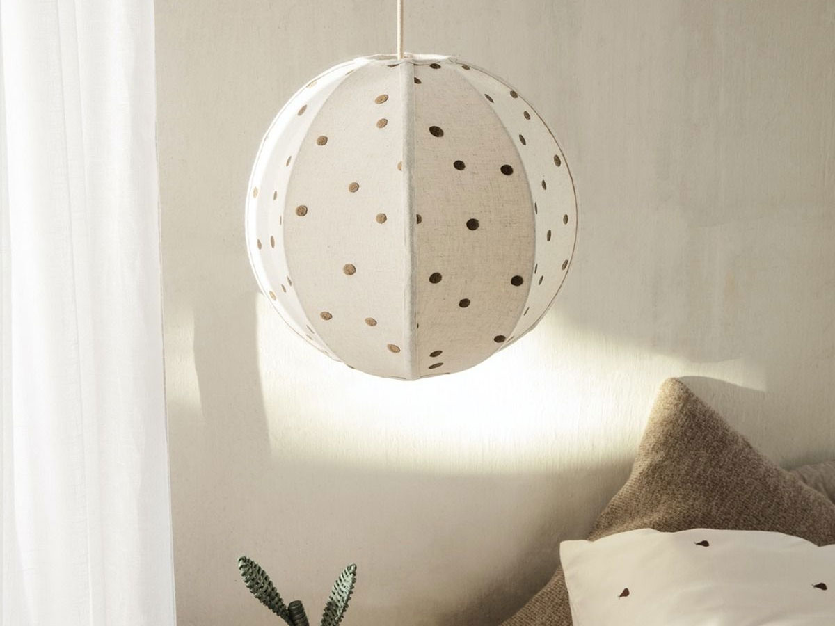 https://objectstorage.ap-seoul-1.oraclecloud.com/n/cnk6gaix2gpw/b/loqoqo-conv/o/ferm-living/dots-embroidered-textile-suspension-lamp/FERMLIVING.jpg