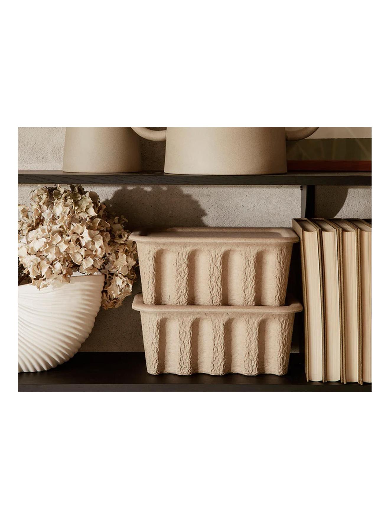 https://objectstorage.ap-seoul-1.oraclecloud.com/n/cnk6gaix2gpw/b/loqoqo-conv/o/ferm-living/paper-pulp-box-set-of-2/ferm-living-paper-pulp-box-set-of-2-2.jpg