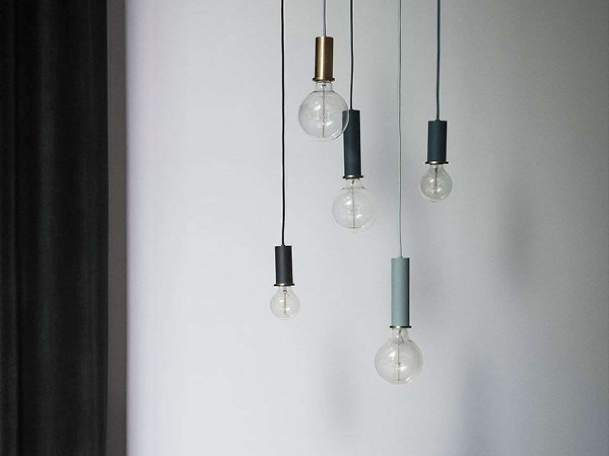 https://objectstorage.ap-seoul-1.oraclecloud.com/n/cnk6gaix2gpw/b/loqoqo-conv/o/ferm-living/socket-high-suspension-lamp/cketlampfermliving.jpg
