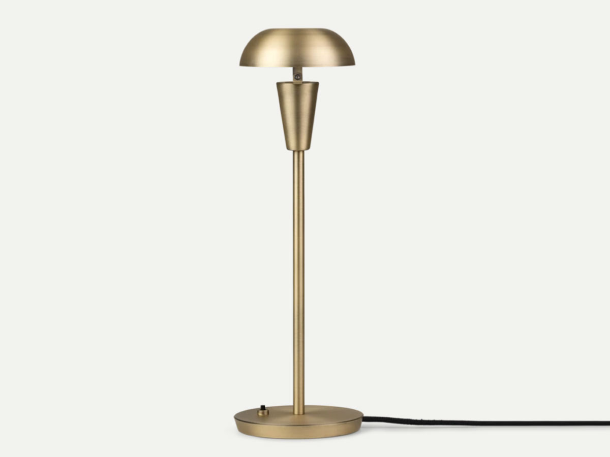 https://objectstorage.ap-seoul-1.oraclecloud.com/n/cnk6gaix2gpw/b/loqoqo-conv/o/ferm-living/tiny-table-lamp/tiny-table-lamp-brass.jpg