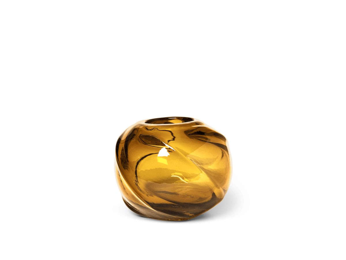 https://objectstorage.ap-seoul-1.oraclecloud.com/n/cnk6gaix2gpw/b/loqoqo-conv/o/ferm-living/water-swire-vase-round/water_swire_vase_._round_amber.jpg