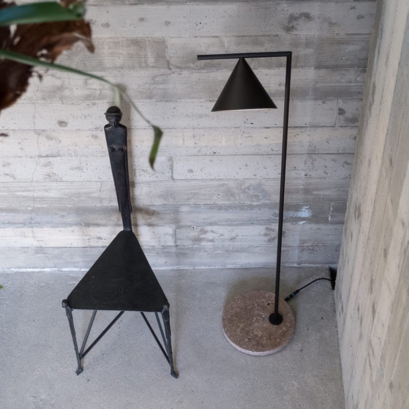 https://objectstorage.ap-seoul-1.oraclecloud.com/n/cnk6gaix2gpw/b/loqoqo-conv/o/flos-architectural/flos-captain-flint-outdoor-led-floor-lamp/61130.jpg
