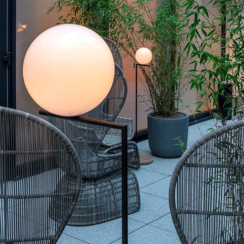 https://objectstorage.ap-seoul-1.oraclecloud.com/n/cnk6gaix2gpw/b/loqoqo-conv/o/flos-architectural/flos-ic-f-1-f-2-outdoor-floor-lamp/106628.jpg