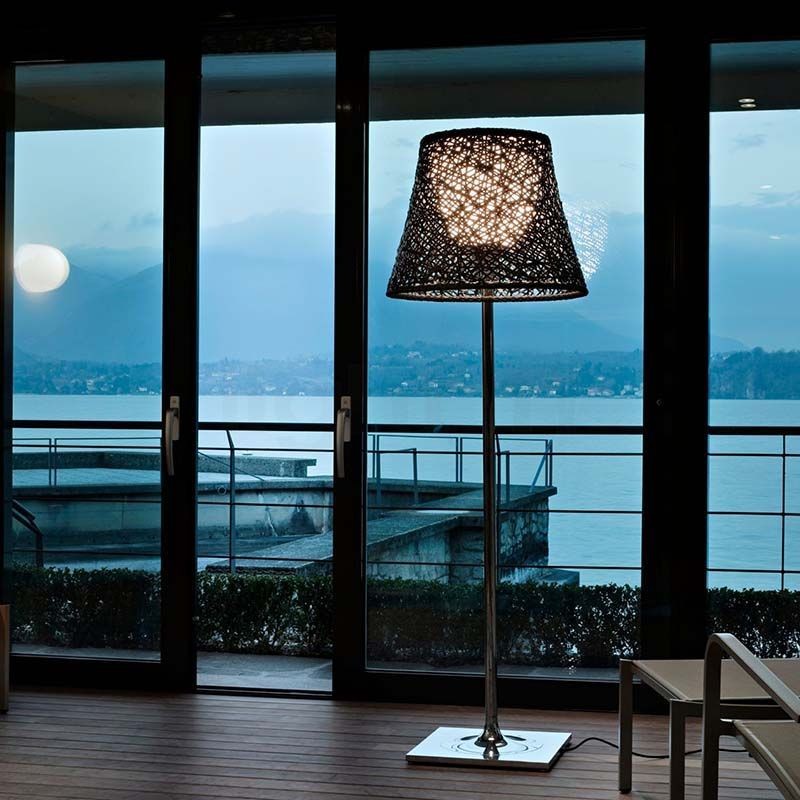 https://objectstorage.ap-seoul-1.oraclecloud.com/n/cnk6gaix2gpw/b/loqoqo-conv/o/flos-architectural/flos-k-tribe-f-3-outdoor-floor-lamp/11489.jpg