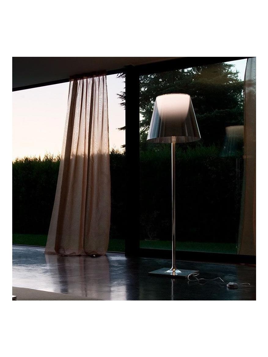 https://objectstorage.ap-seoul-1.oraclecloud.com/n/cnk6gaix2gpw/b/loqoqo-conv/o/flos-architectural/flos-ktribe-f-3-1830-mm-floor-lamp/11597.jpg