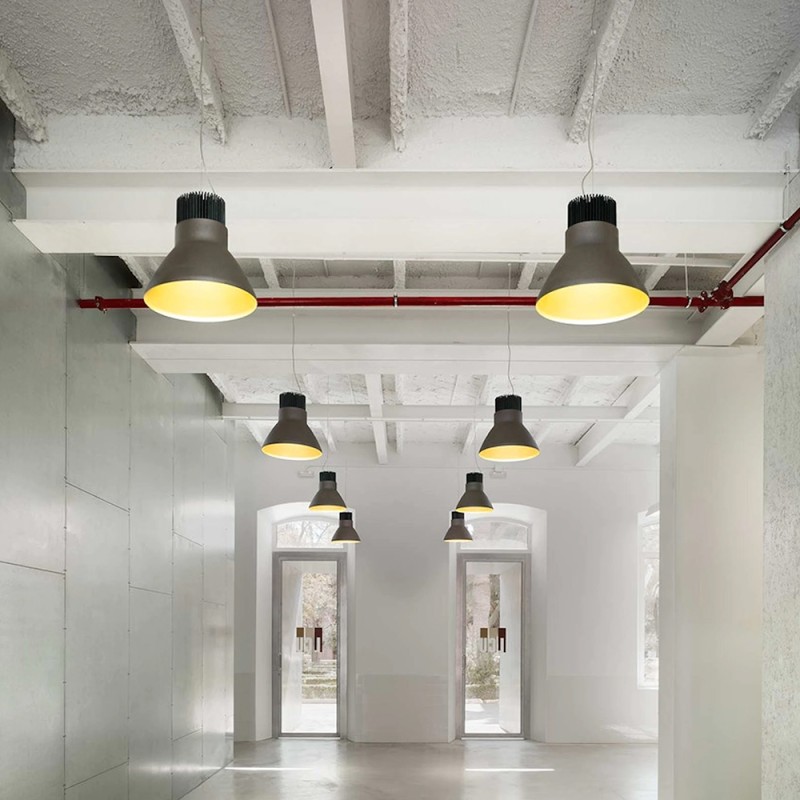 https://objectstorage.ap-seoul-1.oraclecloud.com/n/cnk6gaix2gpw/b/loqoqo-conv/o/flos-architectural/flos-light-bell-reflector-suspension/109640.jpg