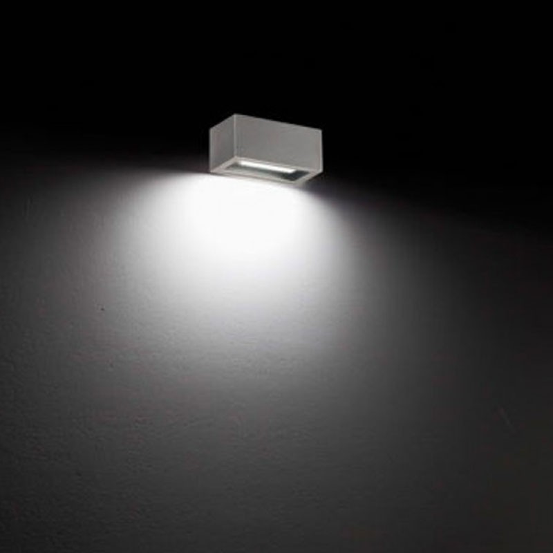 https://objectstorage.ap-seoul-1.oraclecloud.com/n/cnk6gaix2gpw/b/loqoqo-conv/o/flos-architectural/flos-midna-unidirectional-led-8-w-wall-lamp/26123.jpg