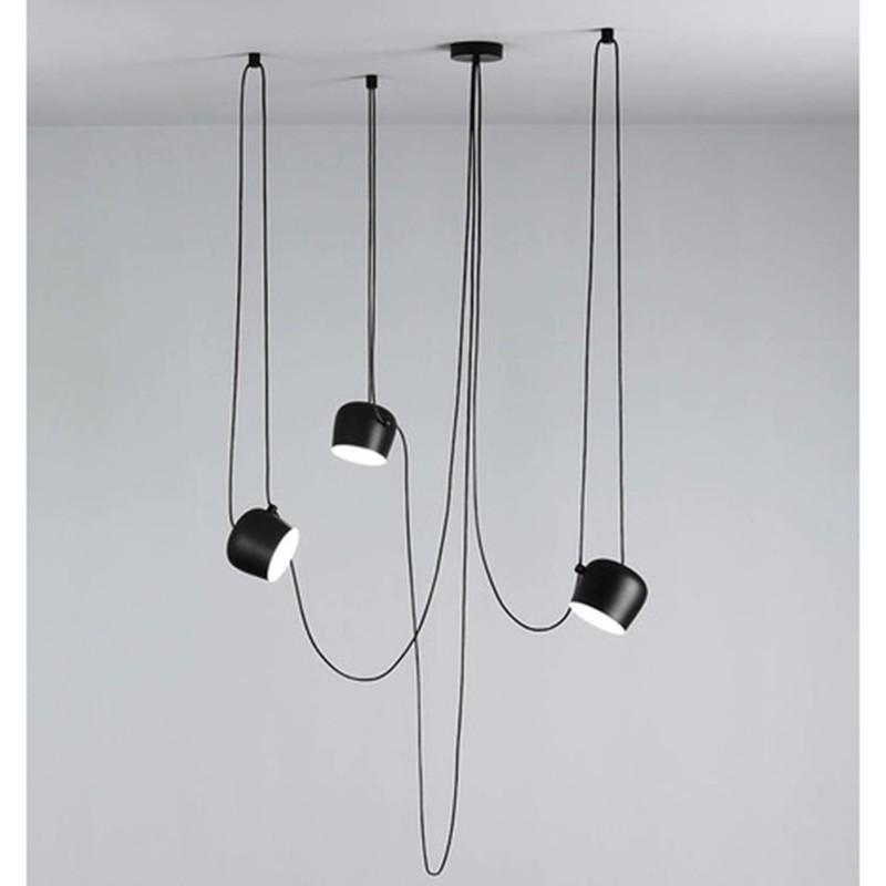 https://objectstorage.ap-seoul-1.oraclecloud.com/n/cnk6gaix2gpw/b/loqoqo-conv/o/flos/aim-small-x-3-light-points-led-suspension-lamp-black/17588.jpg
