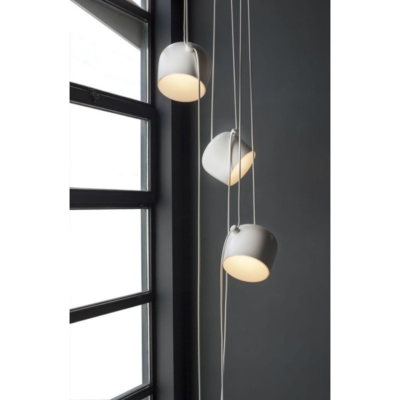 https://objectstorage.ap-seoul-1.oraclecloud.com/n/cnk6gaix2gpw/b/loqoqo-conv/o/flos/aim-small-x-3-light-points-led-suspension-lamp-white/17579.jpg