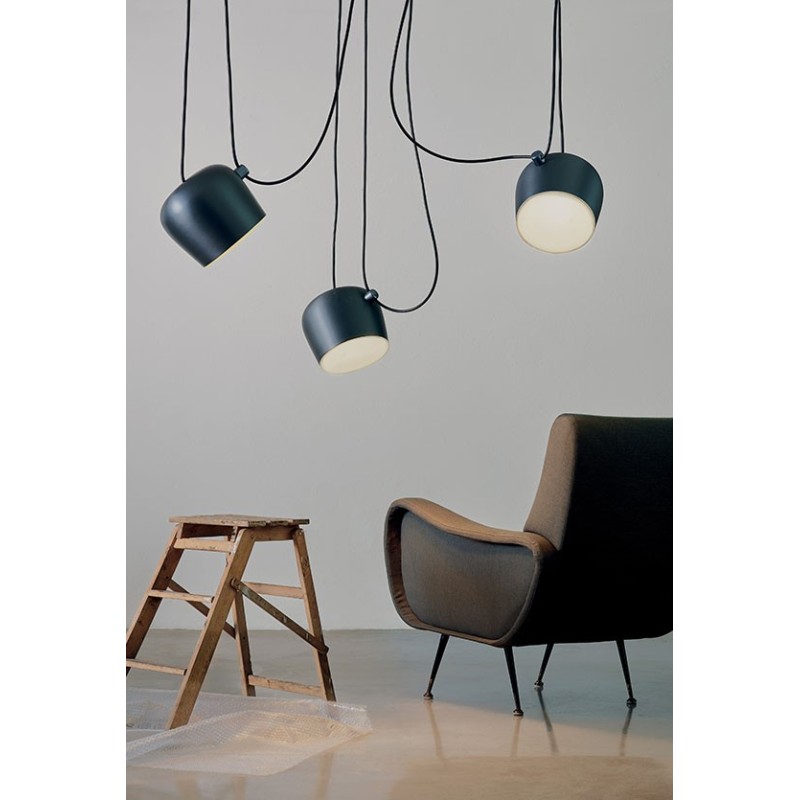 https://objectstorage.ap-seoul-1.oraclecloud.com/n/cnk6gaix2gpw/b/loqoqo-conv/o/flos/aim-x-3-led-suspension-pendant-lamp-anodized-silver/42417.jpg