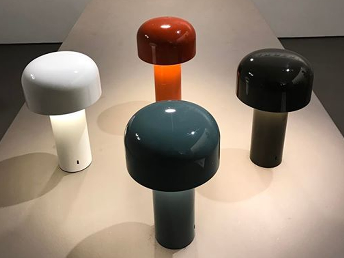 https://objectstorage.ap-seoul-1.oraclecloud.com/n/cnk6gaix2gpw/b/loqoqo-conv/o/flos/bellhop-table-lamp/bellhop_finishes_1.jpg
