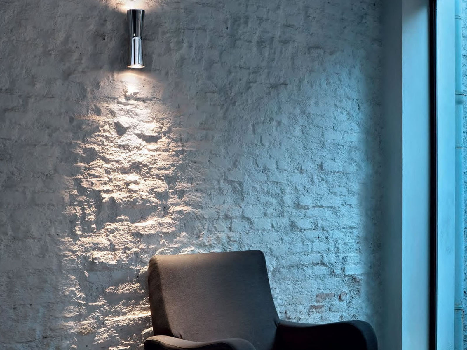 https://objectstorage.ap-seoul-1.oraclecloud.com/n/cnk6gaix2gpw/b/loqoqo-conv/o/flos/clessidra-40-wall-lamp/clessidra_wall_lamp_flos_0000_livello_39_2.jpg