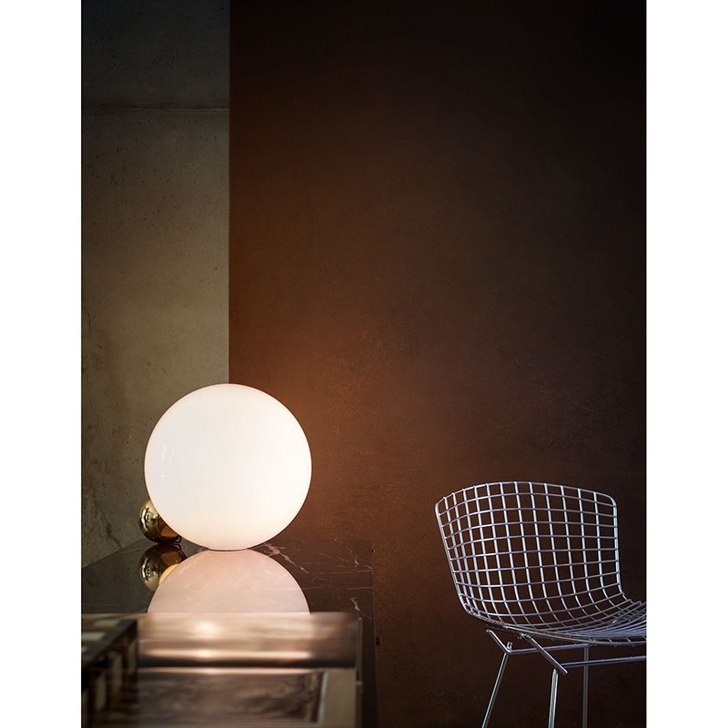 https://objectstorage.ap-seoul-1.oraclecloud.com/n/cnk6gaix2gpw/b/loqoqo-conv/o/flos/copycat-led-table-lamp-gold-24-k-michael-anastassiades-2015/20357.jpg