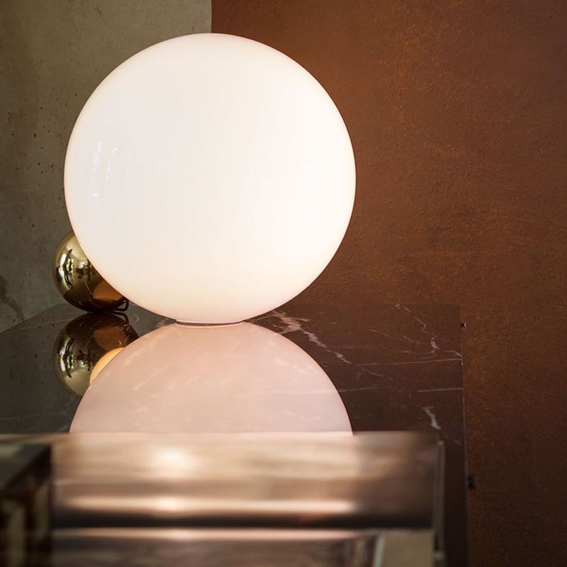 https://objectstorage.ap-seoul-1.oraclecloud.com/n/cnk6gaix2gpw/b/loqoqo-conv/o/flos/copycat-led-table-lamp-gold-24-k-michael-anastassiades-2015/6654.jpg