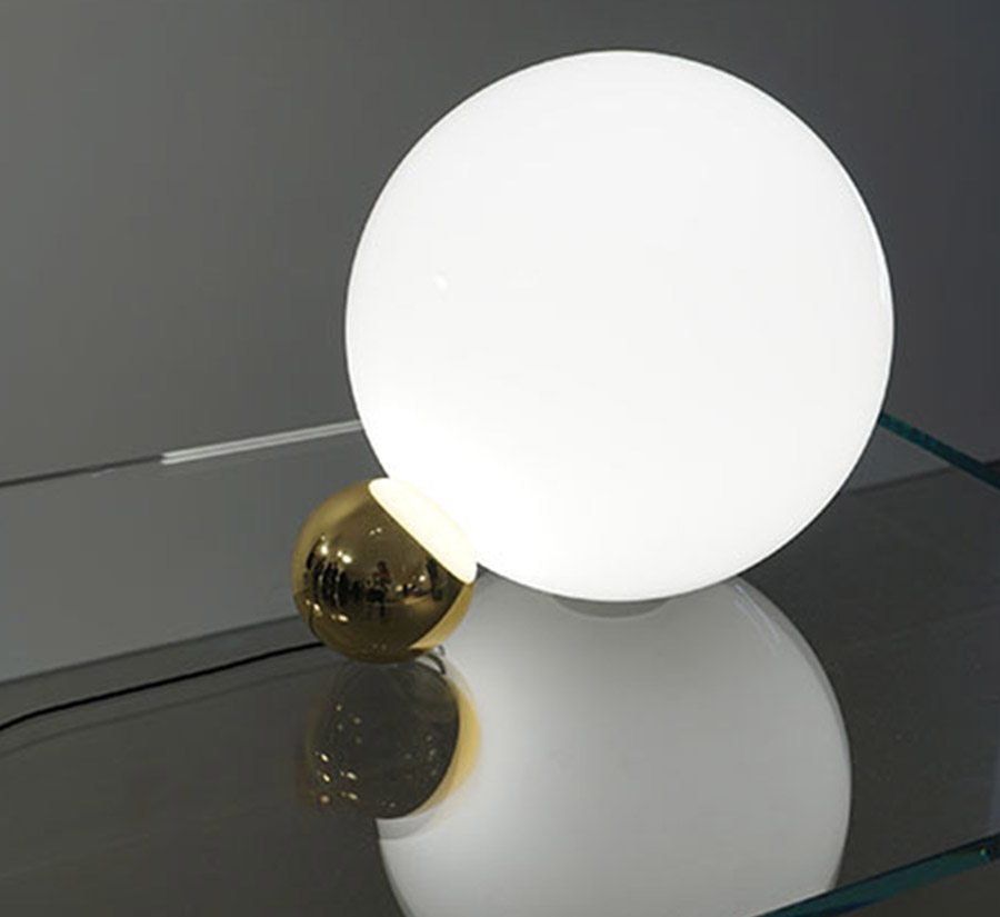 https://objectstorage.ap-seoul-1.oraclecloud.com/n/cnk6gaix2gpw/b/loqoqo-conv/o/flos/copycat-table-lamp/copycat-slide.jpg