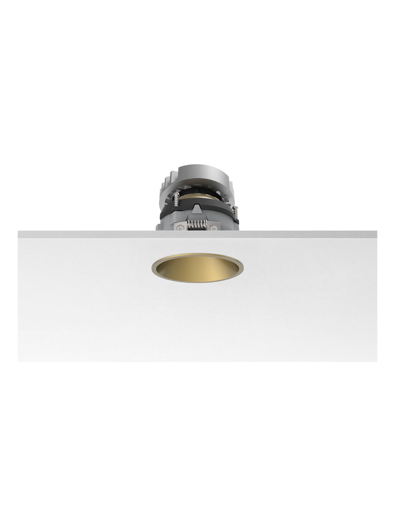 https://objectstorage.ap-seoul-1.oraclecloud.com/n/cnk6gaix2gpw/b/loqoqo-conv/o/flos/easy-kap-o-80-adjustable-optic-flood-ceiling-lamp/easy-kap-gold.jpg
