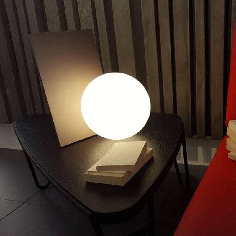 https://objectstorage.ap-seoul-1.oraclecloud.com/n/cnk6gaix2gpw/b/loqoqo-conv/o/flos/extra-t-led-table-lamp-silver/6610.jpg