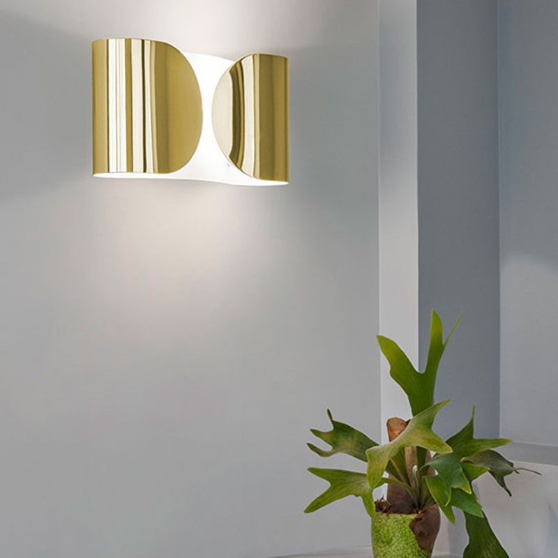 https://objectstorage.ap-seoul-1.oraclecloud.com/n/cnk6gaix2gpw/b/loqoqo-conv/o/flos/foglio-applique-wall-or-ceiling-lamp-gold-22-k/24600.jpg