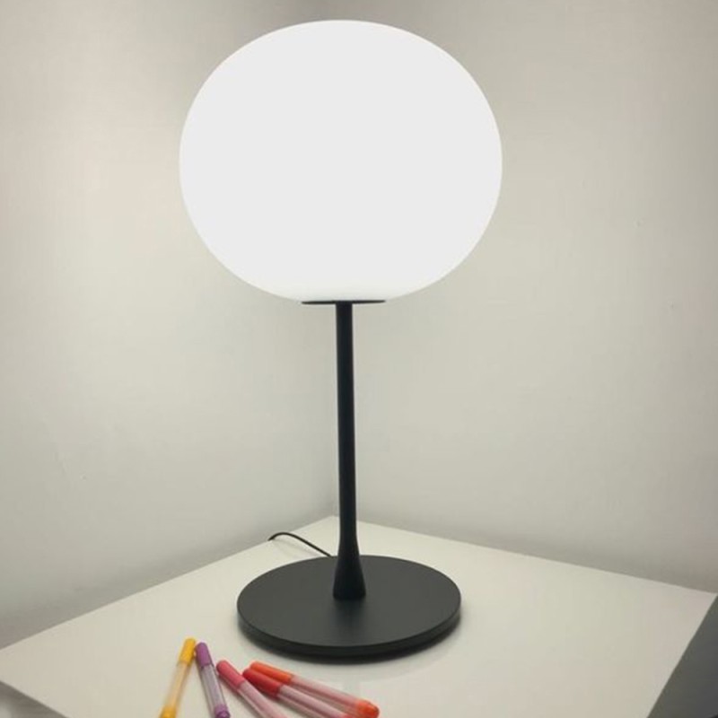 https://objectstorage.ap-seoul-1.oraclecloud.com/n/cnk6gaix2gpw/b/loqoqo-conv/o/flos/glo-ball-t-1-table-lamp-matte-black/67552.jpg