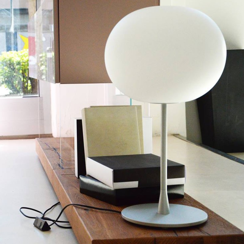 https://objectstorage.ap-seoul-1.oraclecloud.com/n/cnk6gaix2gpw/b/loqoqo-conv/o/flos/glo-ball-t-1-table-lamp-silver/67541.jpg