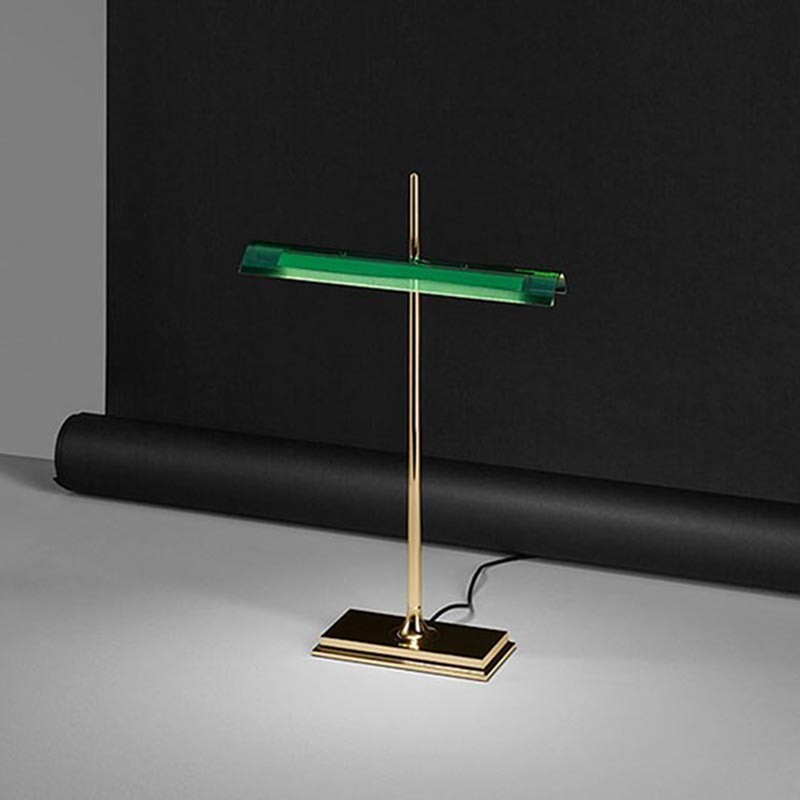 https://objectstorage.ap-seoul-1.oraclecloud.com/n/cnk6gaix2gpw/b/loqoqo-conv/o/flos/goldman-led-table-lamp-brass-green/12739.jpg