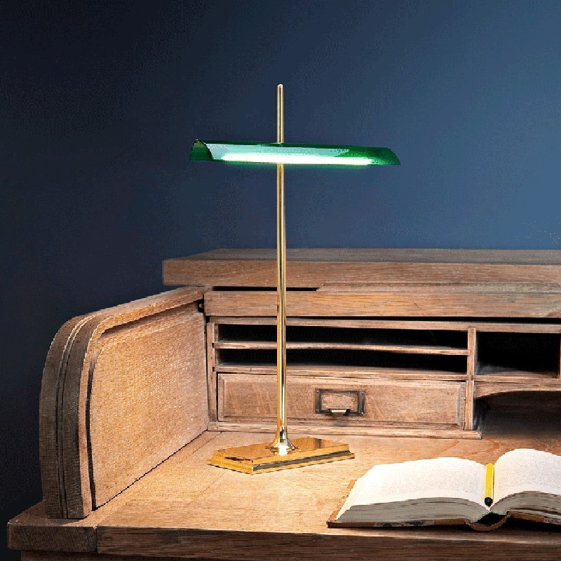 https://objectstorage.ap-seoul-1.oraclecloud.com/n/cnk6gaix2gpw/b/loqoqo-conv/o/flos/goldman-led-table-lamp-brass-green/12741.jpg