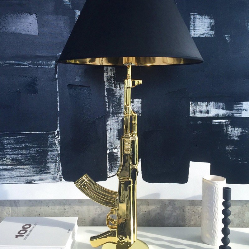 https://objectstorage.ap-seoul-1.oraclecloud.com/n/cnk6gaix2gpw/b/loqoqo-conv/o/flos/guns-table-gun-table-lamp-ak-47/63055.jpg